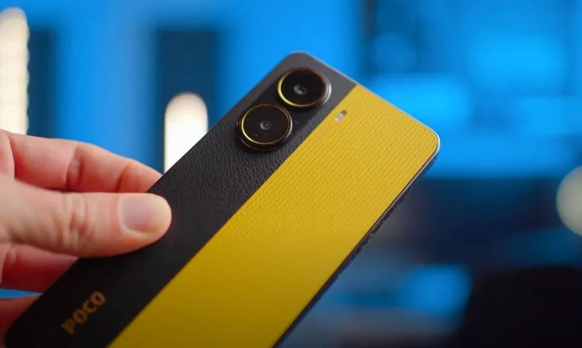 Poco X8 pro и x8 pro max в черно-желтой расцветке