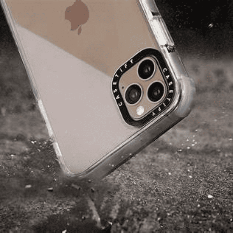 Каждый третий iPhone падает быстрее, чем успеват обновится iOs