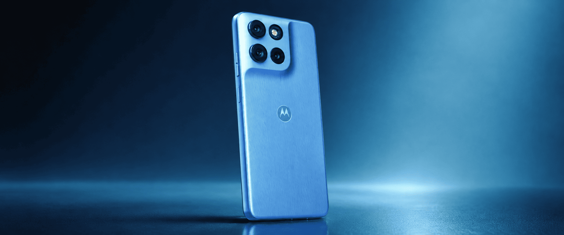 Motorola Moto G Max — синяя задняя панель с логотипом Motorola